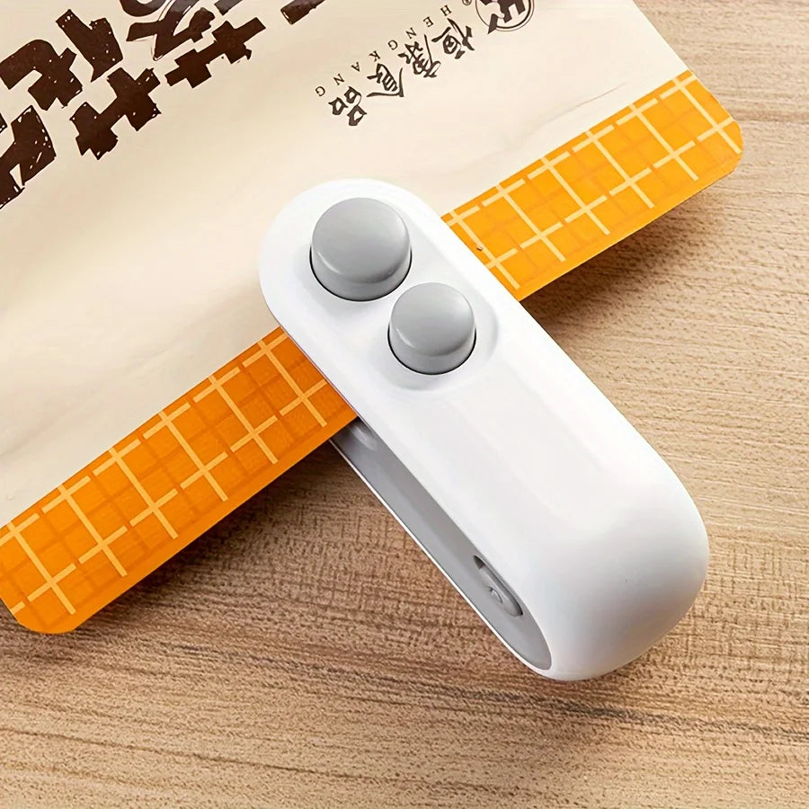 Handy Bag Sealer and Cutter